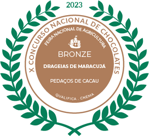 Chocolates 23 Drageias Maracujá Pedaços de Cacau BRONZE (1)